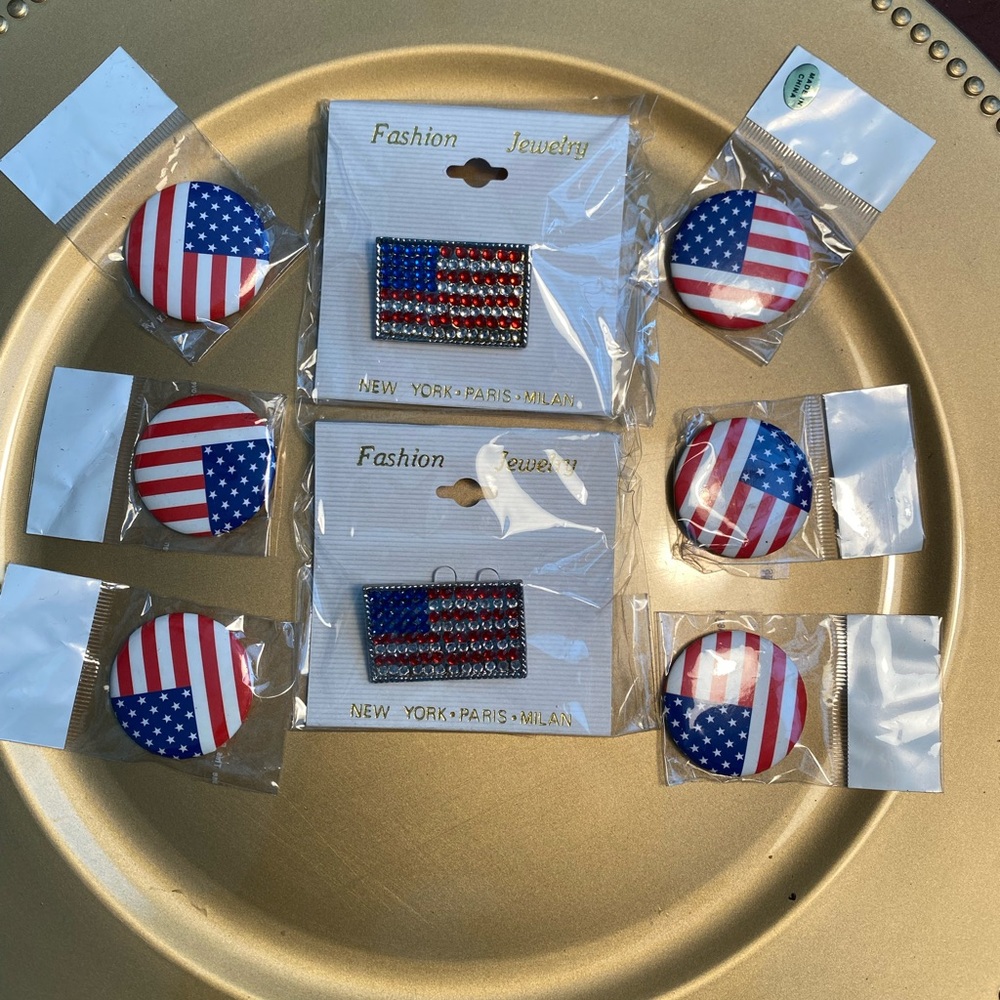 PATRIOTIC PINS AMERICAN FLAG